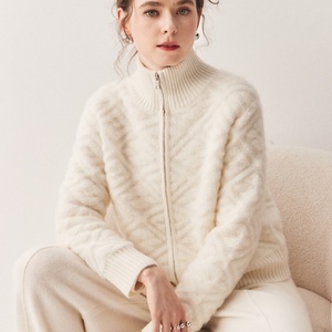 <span class=keywords><strong>Cardigan</strong></span> in Cashmere da <span class=keywords><strong>Donna</strong></span> <span class=keywords><strong>con</strong></span> Zip, Design Lussuoso <span class=keywords><strong>con</strong></span> Zip Intera, Motivo a Rombi Retrò, Collo Alto, <span class=keywords><strong>Cardigan</strong></span> Lavorato a Maglia - Product Image 5