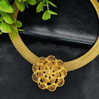 Ensemble de bijoux de mariage ethniques vintage plaqué or 24 carats en laiton : collier, boucles d'oreilles, bague et bracelet pour femme