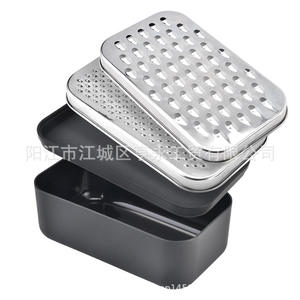 Râpe à légumes et fruits en acier inoxydable, ensemble de 4 pièces avec récipient - Product Image 3