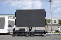 Écran LED mobile extérieur grand format P3.91 5000mmX3000mm pour la publicité, les événements, la diffusion en direct de la télévision, panneau d'affichage avec remorque