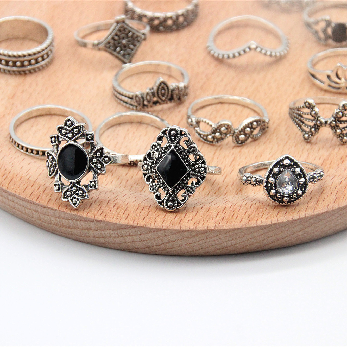 Anello in Argento, Bronzo, Gocce d'Oro, Zircone Naturale e diamante - Pilgiò Milano Anello in Argento, Bronzo, Gocce d'Oro, Zircone Naturale e diamante - Pilgiò Milano