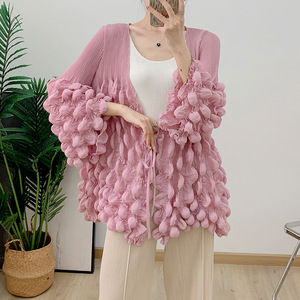 Ruhige Luxus-Avantgarde Plissierte Jacke für Damen, Stilvolle Streetwear mit Bubble-Textur, Luxuriöse Reisebekleidung - Product Image 2