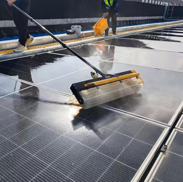 Solar Panel Cleaning Brush Machine With Telescopic Water Fed Pole Automatic Photovoltaic PV Module Roof Washing Tool Portable