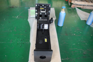 <span class=keywords><strong>Casse</strong></span>-pierre <span class=keywords><strong>hydraulique</strong></span> silencieux de type boîte SB30, <span class=keywords><strong>boulon</strong></span> traversant, faible niveau sonore pour les machines de construction - Product Image 5
