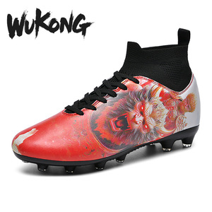 Zapatos de Fútbol Wukong para Hombre, Parte Superior Sintética, Forro de Malla, Suela de Goma, Estampado de Mono Rojo, Tacos de Fútbol para Uso en Exteriores de Verano - Product Image 1