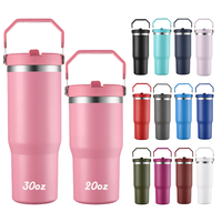 Vente en gros de tasse de sport de voyage en acier inoxydable de 20oz 30oz gobelet isolé sous vide à double paroi avec paille rabattable et poignée supérieure