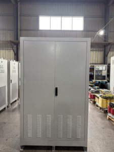 Régulateur de tension automatique triphasé à moteur 500 kVA 220 V/380 V/400 V CA 50 Hz SBW-500KVA - Product Image 4