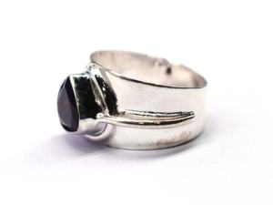 925 Sterling Sliver Heart Shape Faceted Natural <b>Garnet</b> Gemstone Handmade <b>Ring</b> - Product Image 3