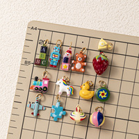HD0944 Serie de Abalorios Kawaii de Juguetes Infantiles: Avión, Pato de Goma, Bola de Rompecabezas, Oso Colgante, Accesorios DIY para Hacer Joyas
