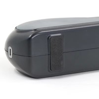 Aiguiseur de couteaux électrique avec corps en acier inoxydable, meules à grains multiples, design écologique pour une utilisation domestique en cuisine