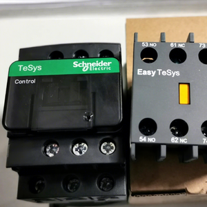 คอนแทคเตอร์แม่เหล็ก Schneider LC1D12M7C คอนแทคเตอร์ AC 12A 220V คอยล์คอนแทคเตอร์สำหรับควบคุมสวิตช์ไฟมอเตอร์ มีสินค้าในสต็อก - Product Image 2