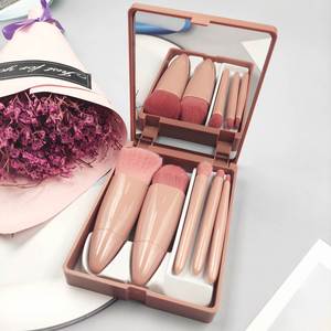 New Fashion Small Portable Cosmetic Brush With Mirror Makeup Brush Set OEM Blush Brush - Product Image 4