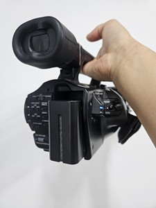 Videocámara Digital HVR-Z1C CCD de 14MP con Pantalla de 3.5'', Zoom Óptico de 10x-20x, F/1.6-f/2.8 y Puerto para Tarjeta de Memoria - Product Image 6