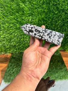 จุดคริสตัลหินธรรมชาติรูปเกล็ดหิมะอเมทิสต์ที่สง่างามสำหรับการทำความสะอาดพลังงานและความสมดุลทางจิตวิญญาณที่สร้างขึ้นแบบดั้งเดิม - Product Image 4