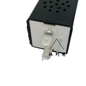 Relé de Señal de Giro Electrónico Universal para Automóvil y Camión Shengwang SG252D 24V 150W - Product Image 3