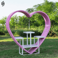 Sculpture personnalisée en résine en forme de cœur avec ailes d'ange géantes, accessoire photo pour les lieux touristiques en plein air et la décoration de mariage