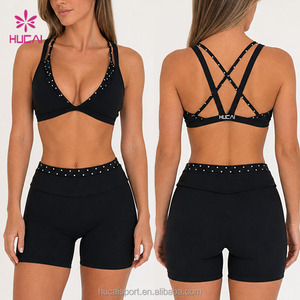 Set da Palestra per Donna in Due Pezzi ODM HUCAI con Logo Personalizzato, Reggiseno Sportivo a Doppio Strato e Pantaloncini Yoga, Completo da Pilates a Pois, Outfit per Allenamento e Yoga - Product Image 2
