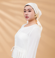 Foulard Hijab Carré en Soie Satinée Élégant de Qualité Supérieure, Écharpes Traditionnelles, Châles, Jilbab Confortables, Vente en Gros Personnalisée