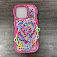 Coque de téléphone en TPU diamant avec chaîne d'amour pour iPhone 17 16 15 14 13, étui de luxe scintillant en forme de cœur pour filles pour Redmi 15C 15 A5