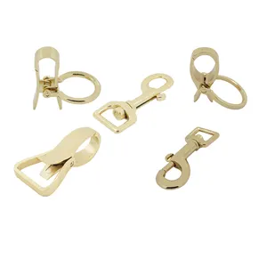 Aksesori gantungan kunci dapat diputar, gantungan kunci logam gesper anjing untuk tas ransel, ornamen produk logam dari gantungan kunci mobil
