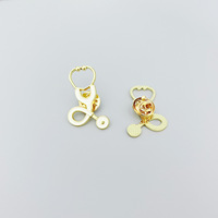 Pins en émail métallique personnalisés sur le thème médical avec impression sérigraphique, design personnalisé pour collection d'art, fabriqués dans le Jiangsu
