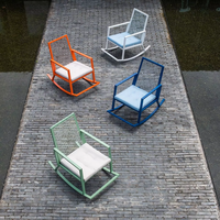 Chaise à bascule d'extérieur moderne en aluminium, design contemporain, structure robuste, idéale pour la restauration et l'hôtellerie – Meilleure vente