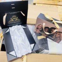 Boîte cadeau personnalisée avec logo gris, luxueuse, écologique, en papier artistique, avec couvercle magnétique, rembourrage en soie