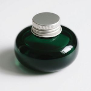Pots cosmétiques en verre mat noir, transparent ou ambré de différentes tailles, avec couvercle en aluminium or/noir/blanc, pour crème ou poudre libre, sérigraphie pour soins de la peau - Product Image 2