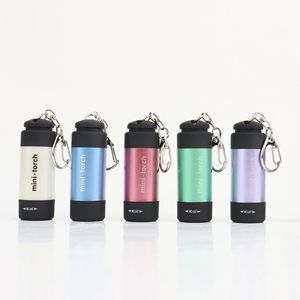 Mini lampe torche LED rechargeable, lampe de poche portable, lampe à clé, utilisation en extérieur, couleurs blanc et rouge - Product Image 3