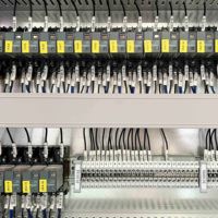 Boîtier de distribution d'énergie pour usage industriel, armoire de contrôle de température constante à conversion de fréquence OEM, armoire de contrôle PLC personnalisée