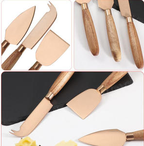 Affettatrice Multiuso Ecologica in Acciaio Inox, Utensile per Tagliare Formaggio Placcato Argento con Manico in Legno per Burro, Dolci e Torte - Product Image 2