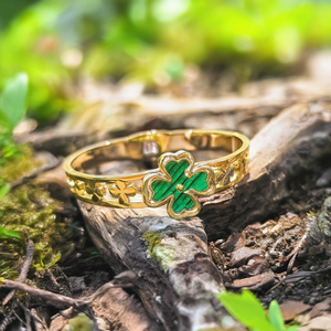 สร้อยข้อมือสแตนเลสสตีลชุบทอง PVD ลายใบโคลเวอร์สีเขียว สำหรับผู้หญิง เครื่องประดับแฟชั่น - Product Image 3