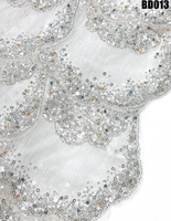 Dernière Nouveauté : Dentelle Chantilly Multicouche Faite Main en Argent Perlé, Bordure Festonnée, avec Paillettes – Dentelle Française de Haute Qualité pour Mariage ou Soirée