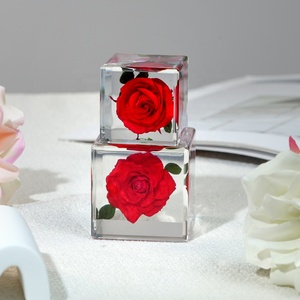 Nhựa Trong Suốt Khối Bất Rose Bảo Quản Trong Acrylic Lucite Wedding Quà Tặng Hoa Cho Valentine Của Ngày Handmade Nhựa Thủ Công Mỹ Nghệ - Product Image 3
