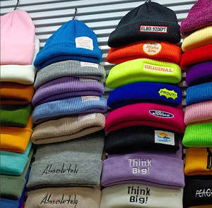 <span class=keywords><strong>Promotion</strong></span> en gros : Bonnet d'hiver tricoté en acrylique jacquard néon, chaud, uni, avec logo brodé personnalisé, design de créateur - Product Image 5