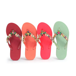 Nouvelles tongs de plage d'été en gros, décorations brillantes, tongs de luxe, tongs à diamants, pantoufles pour femmes - Product Image 3