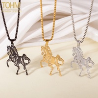 Collier Équestre Vintage en Acier Inoxydable avec Pendentif Cheval Galopant Creux et Chaîne Maille Forçat, Bijou pour Amateurs d'Animaux, Personnalisable OEM