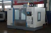 Centre d'usinage vertical CNC 3 axes avec broche à entraînement direct pour le fraisage de pièces métalliques [VMC1165]