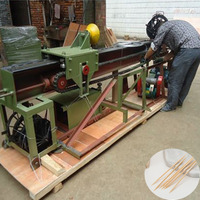 Machine pour la fabrication de bâtonnet, pièces, en bambou, cure-dents