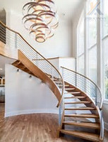 Escalier en bois à double poutre avec garde-corps en verre, escalier en forme de U