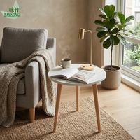Table basse ronde en bois stable avec pieds coniques, gain de place et multi-usages pour salon, canapé, table d'appoint mini nordique simple