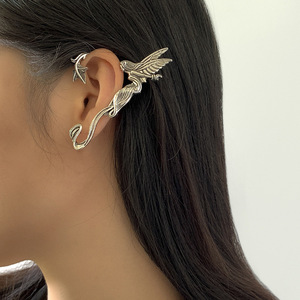 Boucles <span class=keywords><strong>d</strong></span>'oreilles fantaisie gothiques pour femmes, style rétro, <span class=keywords><strong>d</strong></span>émon, ange, <span class=keywords><strong>contour</strong></span> tridimensionnel, Halloween, fée, ailes <span class=keywords><strong>d</strong></span>'elfe, sans perçage, <span class=keywords><strong>bijoux</strong></span> cadeaux - Product Image 3