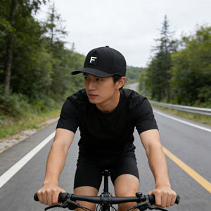 Gorra Snapback Ajustable de Visera Plana Perforada para Deportes al Aire Libre Impermeable Hecha de Jersey con Diseño Callejero Elegante - Product Image 5