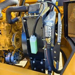 รถตักล้อยาง Caterpillar 420F มือสอง สีเหลือง รถขุดตักดิน เครื่องจักรกลหนัก อุปกรณ์ก่อสร้าง - Product Image 4
