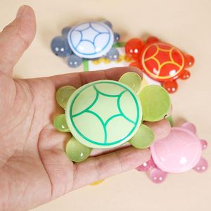 แม่เหล็กติดตู้เย็นรูปเต่าเรซิ่น 3 มิติ ขนาดใหญ่ ขายส่ง น่ารัก การ์ตูนทันสมัย ของตกแต่งบ้าน ของขวัญสร้างสรรค์ สติ๊กเกอร์แม่เหล็กคุณภาพดี - Product Image 2