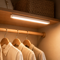Barre lumineuse LED intelligente à détecteur de mouvement magnétique, rechargeable, lampe de nuit sous l'armoire