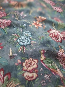 ผ้าพิมพ์ดิจิทัลชิโนนคุณภาพเยี่ยม น้ำหนักเบา ผลิตตามสั่ง พร้อมงานปัก สำหรับตัดเย็บเสื้อผ้าและชุดเดรส - Product Image 4