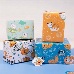 Feuille de papier d'emballage pliée à plat avec motif de chats et étiquettes cadeaux - Product Image 5