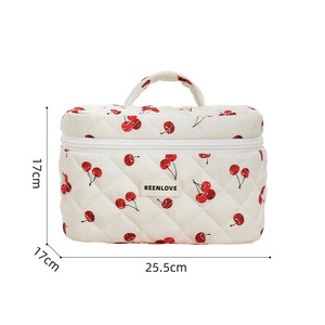 Recyclable en gros marque privée logo personnalisé grand <span class=keywords><strong>voyage</strong></span> femmes mignon doux gonflé matelassé cosmétique trousse de maquillage - Product Image 2