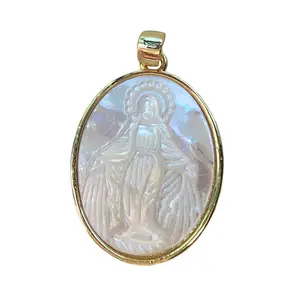 Grosir liontin mutiara 10k-Blessed Virgin Mary Medali Ajaib Cangkang Laut Alami dengan Liontin Cangkang Berlapis Elektro Emas Berukir Cantik
